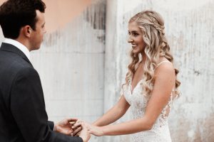 First Look vs Magic Moment? Which should you choose for your wedding day? Originally published on ivoryandink.com